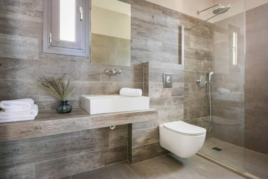 Color Villas-New Villa Green At Trapezaki With Private Pool Muszáta Kültér fotó